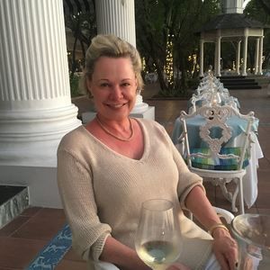 Meet your Posher, Suzanne